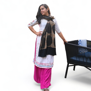 Geometric Print Wool Silk Blended Stole | Modern Design | For Women - Mojopanda Organic Store